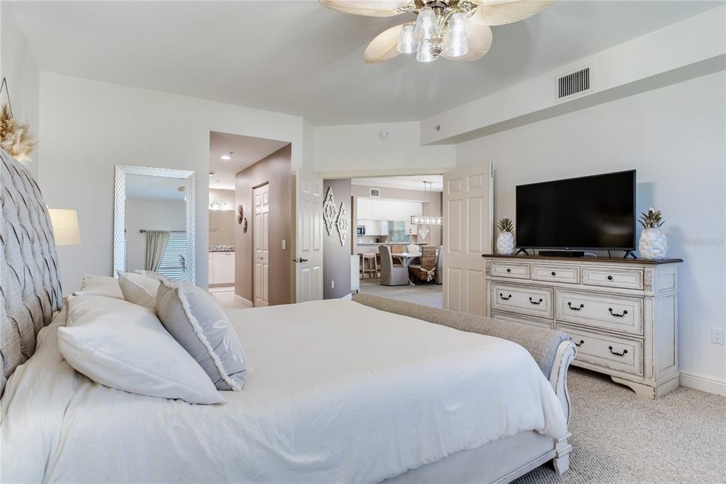 425 150th Avenue, Unit 2301 Madeira Beach, FL 33708 - Photo 31 of 67