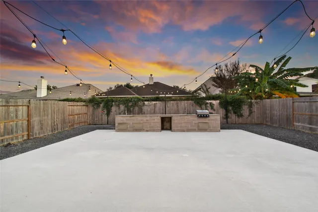 front view of house with a yard