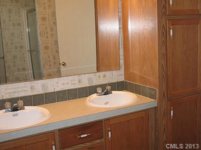 123 Robs Court Grover, NC 28073 - Photo 11 of 16 Gallery Image 11