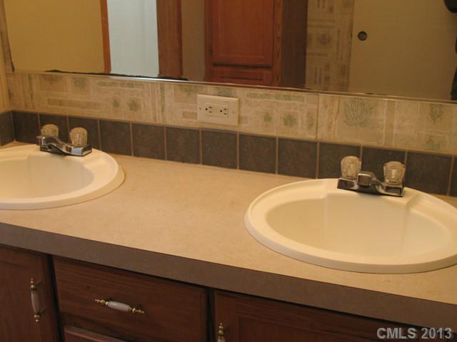 123 Robs Court Grover, NC 28073 - Photo 8 of 16 Gallery Image 8