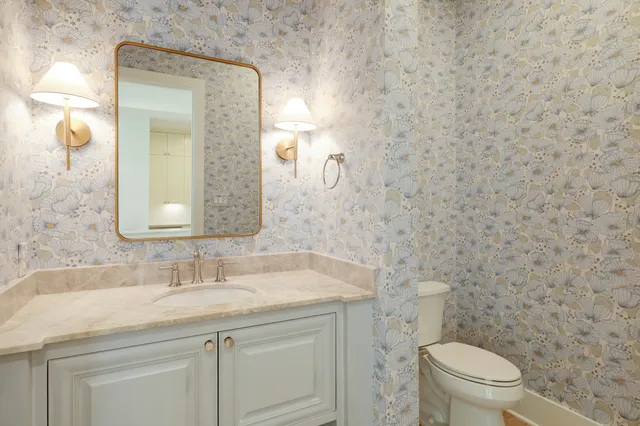 $1,700,000 | 955 West 42nd Street, Houston, TX 77018