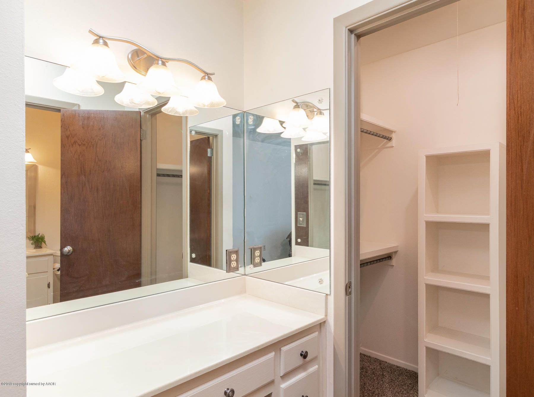 4207 Kingston Road Amarillo, TX 79109 - Photo 13 of 22 Master Bathroom