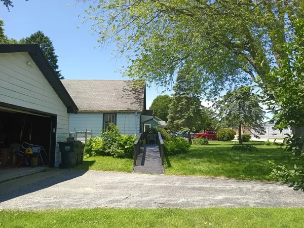 $279,000 | 9867 17th Street, Zion, IL 60099