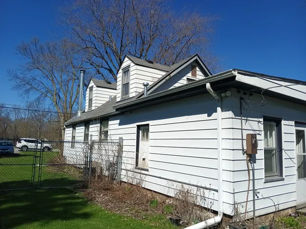 $279,000 | 9867 17th Street, Zion, IL 60099