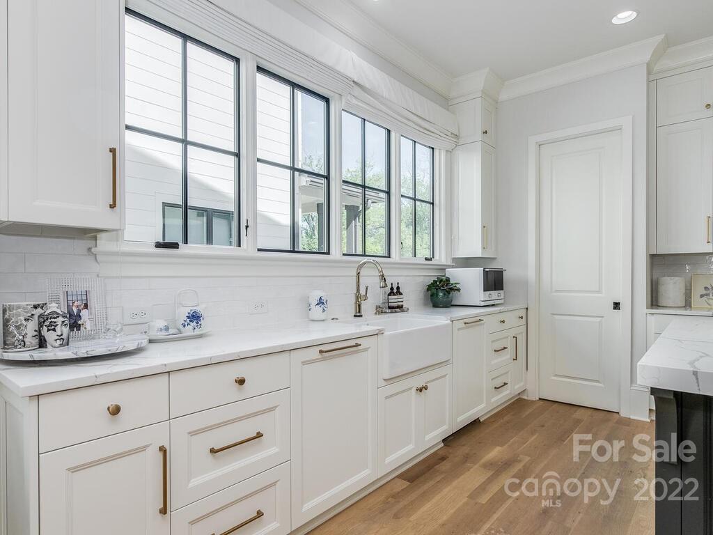 3013 Manor Road Charlotte, NC 28209 - Photo 17 of 41