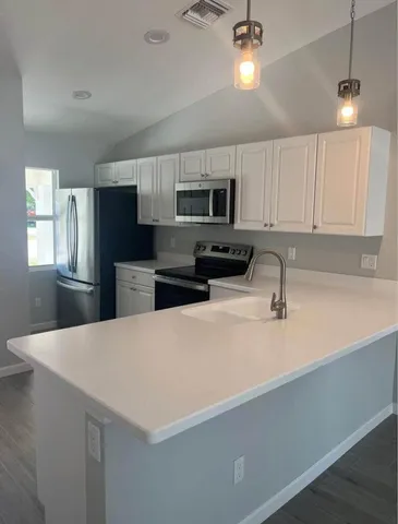 $2,700 | 1240 Northwest Antoch Avenue, Stuart, FL 34994