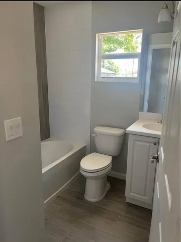 $2,700 | 1240 Northwest Antoch Avenue, Stuart, FL 34994