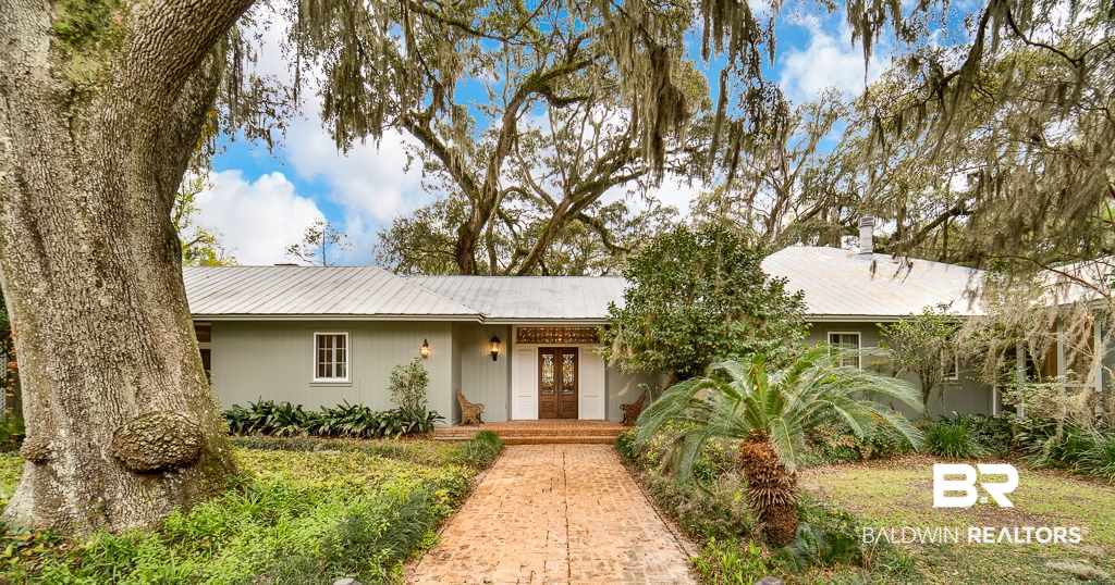 2355 Venetia Road Mobile, AL 36605 - Photo 7 of 48 Antique Entrance Doors