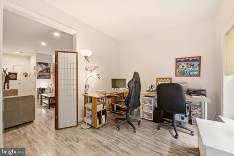 $825,000 | 4093 Oak Village Landing, Fairfax, VA 22033