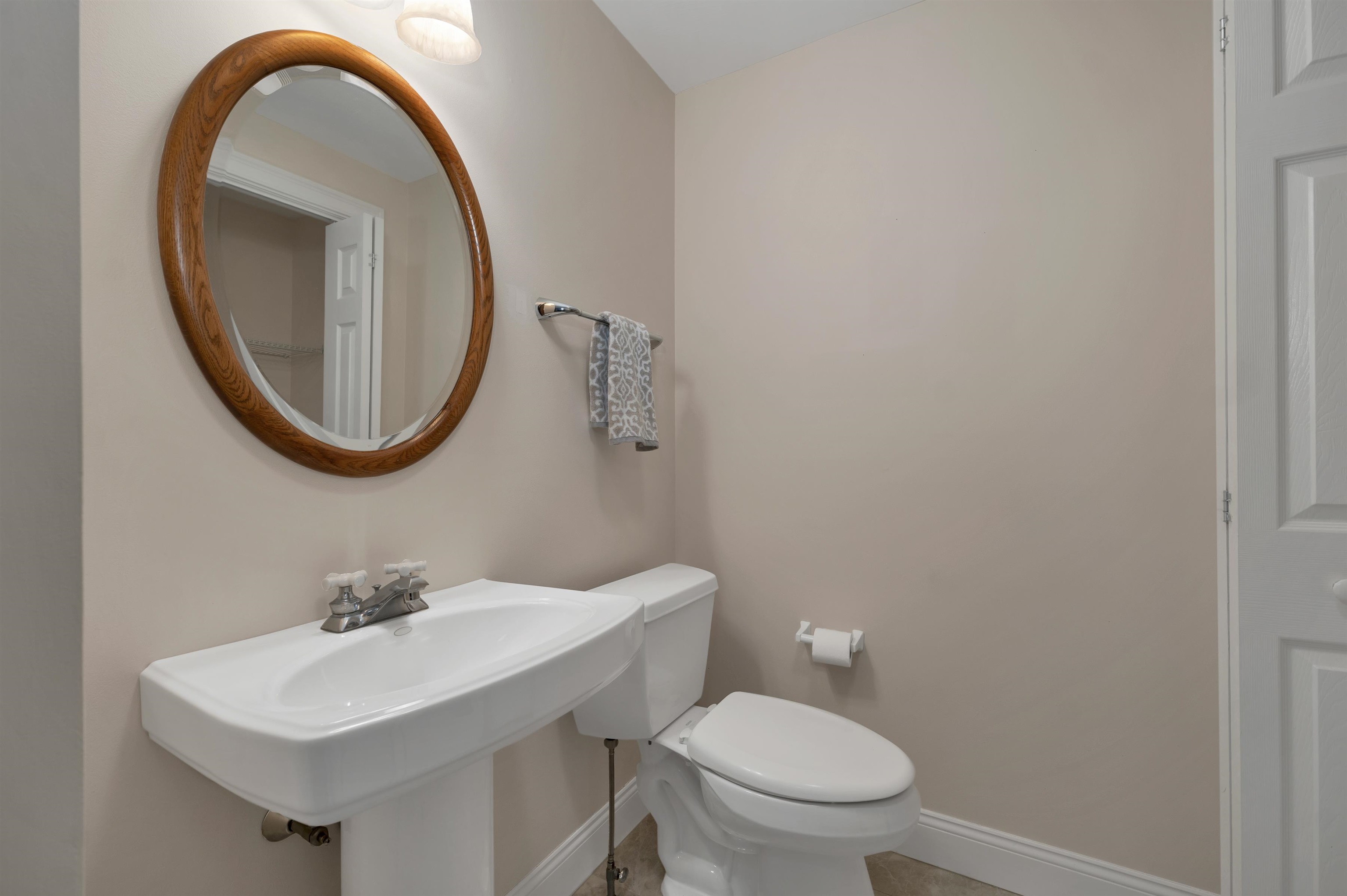 131 Hampton Meadows Hampton, NH 03842 - Photo 17 of 42