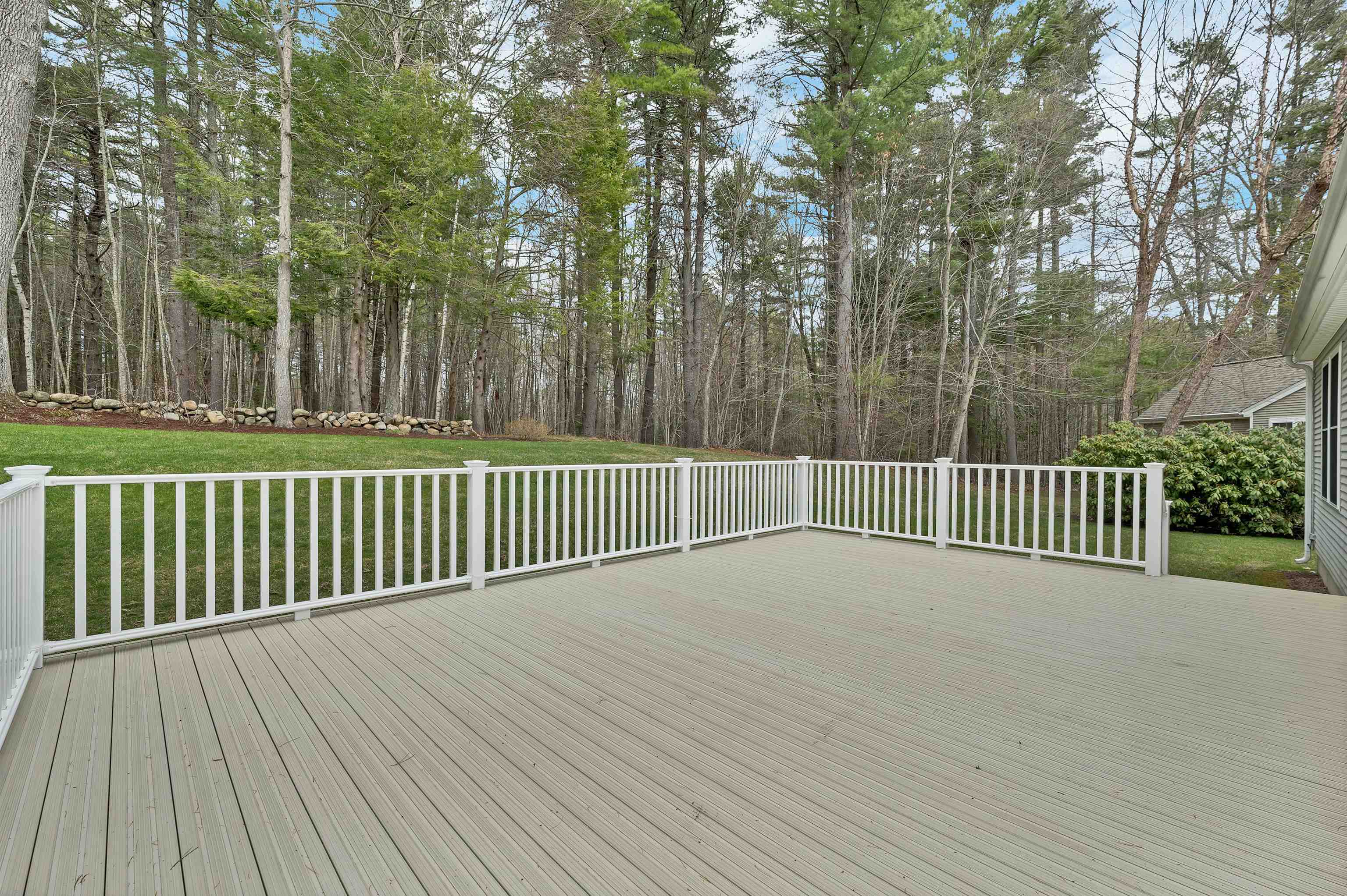131 Hampton Meadows Hampton, NH 03842 - Photo 4 of 42