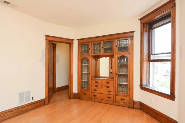 $2,890 | 2225 West Walton Street, Unit 2, Chicago, IL 60622