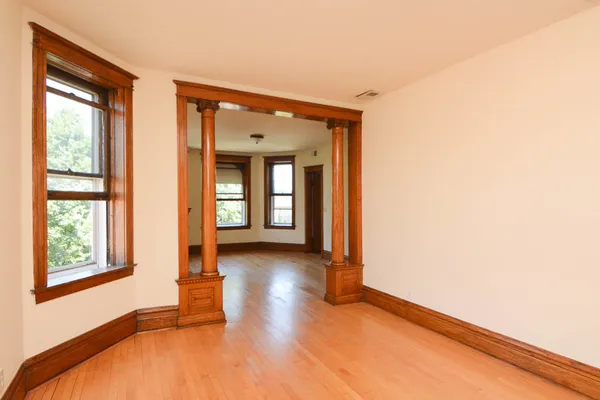 $2,890 | 2225 West Walton Street, Unit 2, Chicago, IL 60622