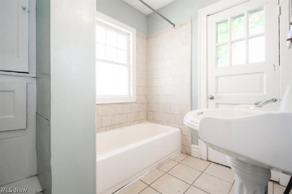 971 Rushleigh Road Cleveland Heights, OH 44121 - Photo 11 of 14