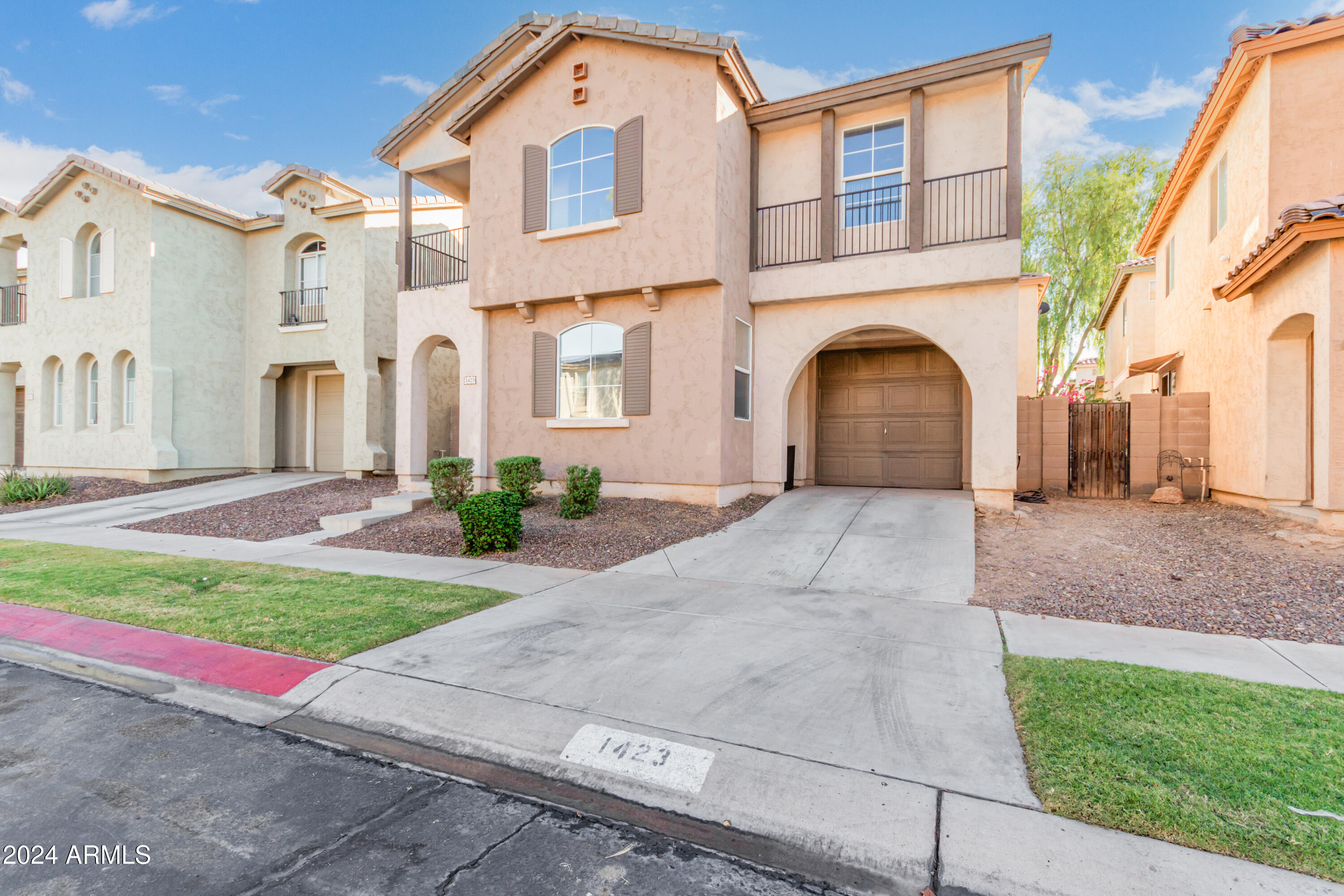 1423 East Romley Road Phoenix, AZ 85040 - Photo 4 of 38 0005-05 - Romley