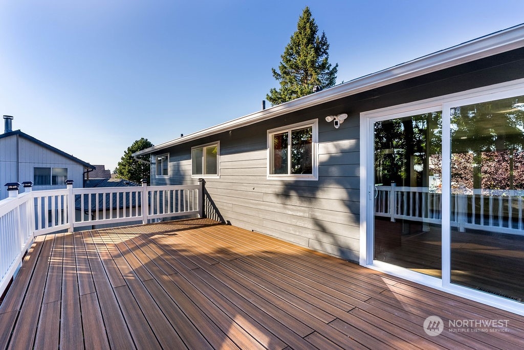11305 Southeast 179th Street Renton, WA 98055 - Photo 13 of 30