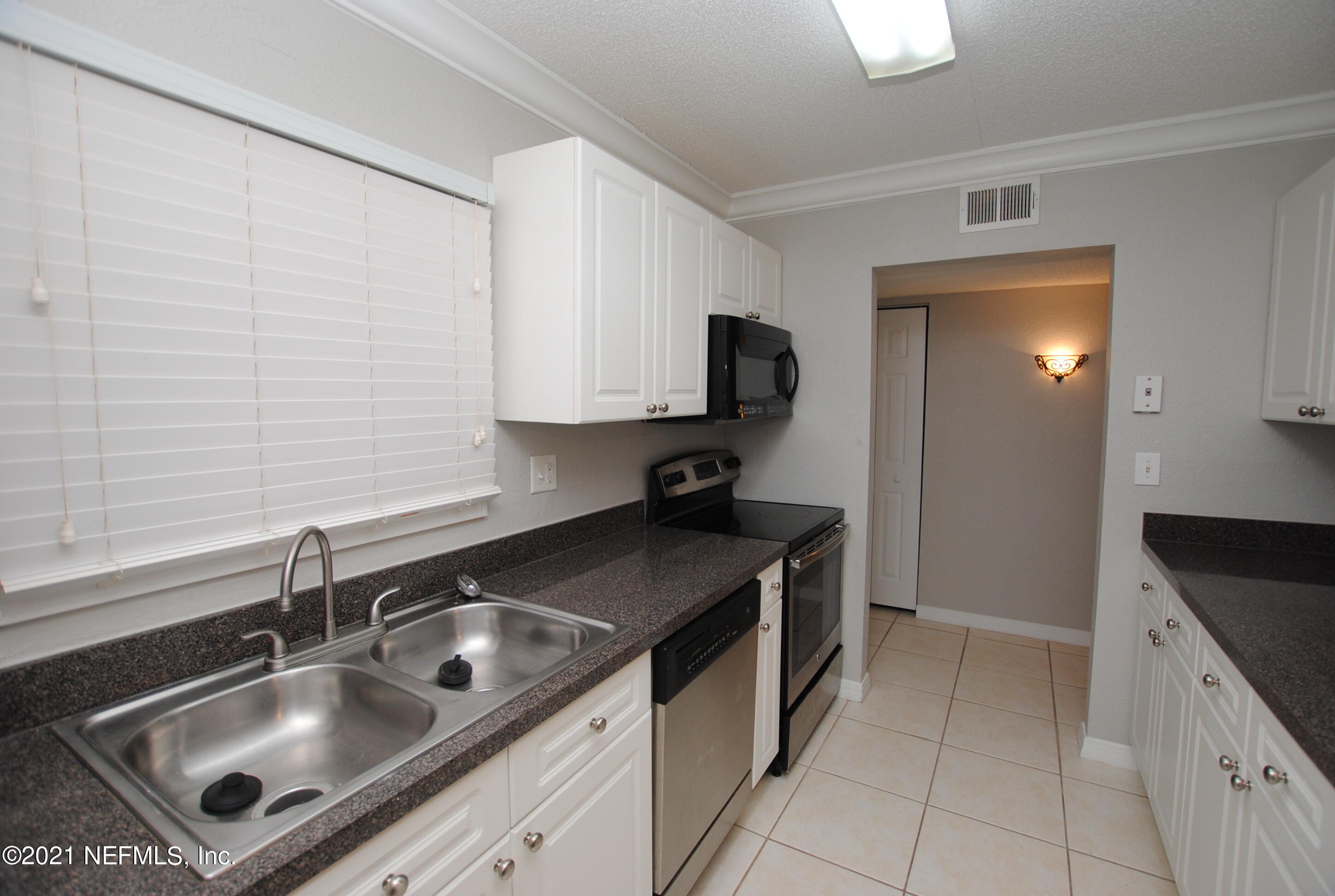 355 Monument Road, Unit 17 E1 Jacksonville, FL 32225 - Photo 5 of 19 DSC_0156