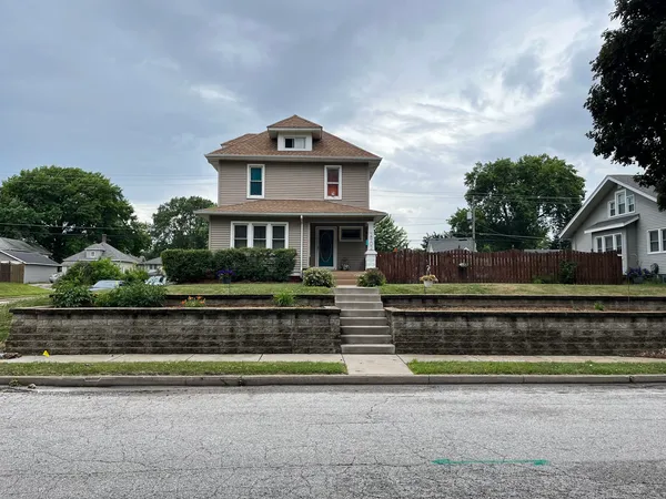 $225,000 | 2902 Fair Avenue, Davenport, IA 52803
