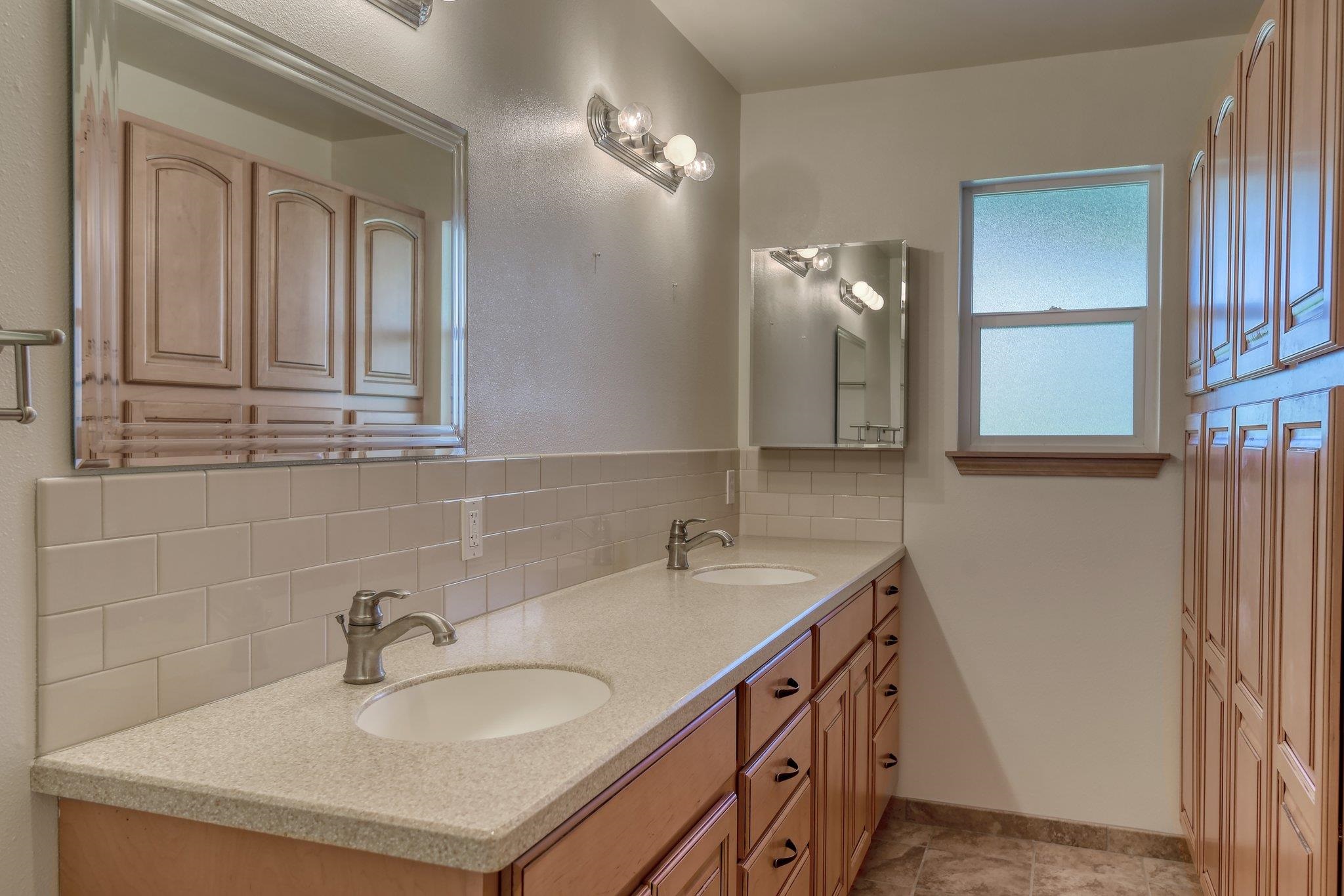 205 South Tschirley Road Greenacres, WA 99016 - Photo 18 of 48