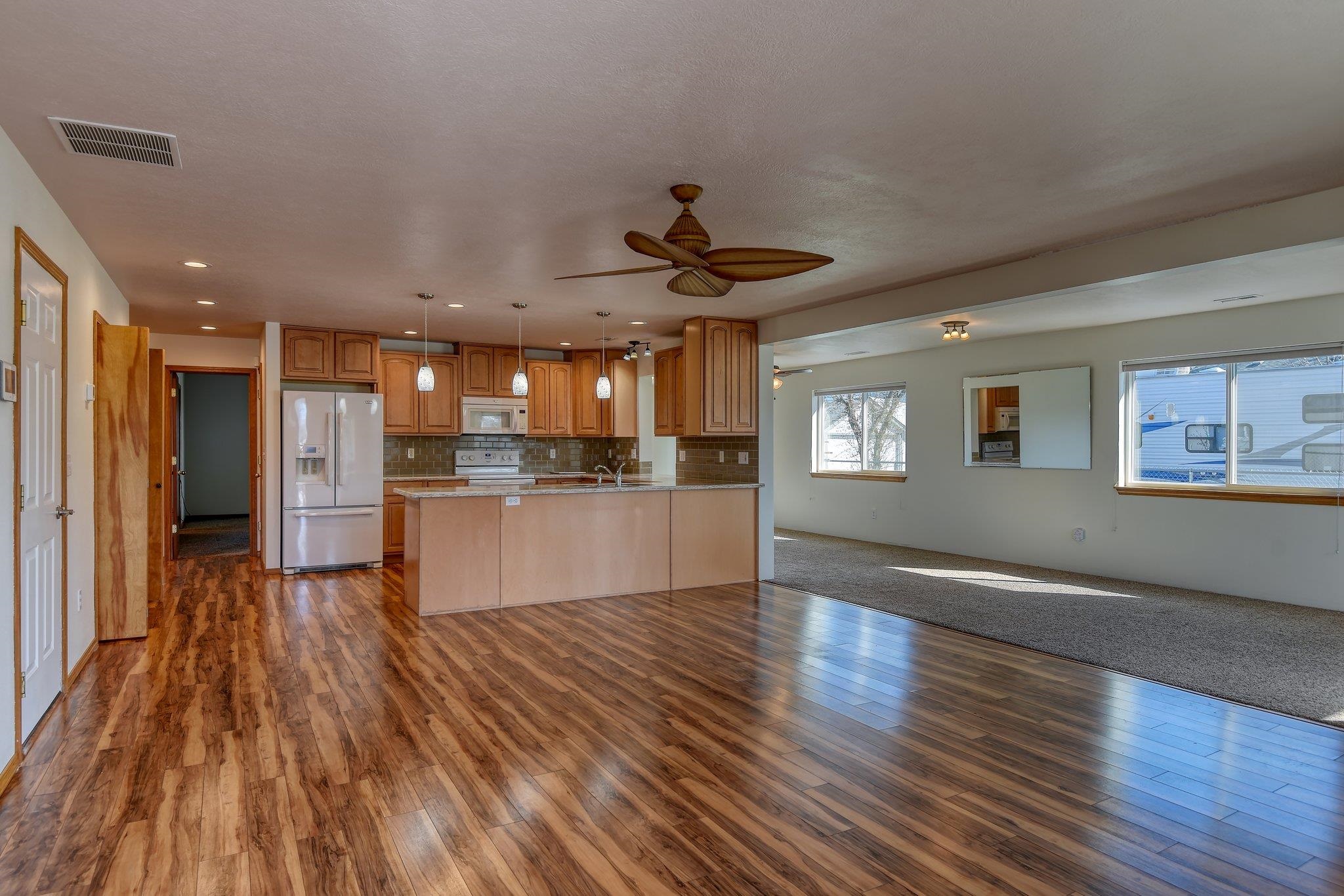 205 South Tschirley Road Greenacres, WA 99016 - Photo 5 of 48