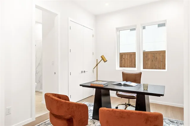 $749,000 | 825 Nomas Street, Dallas, TX 75212