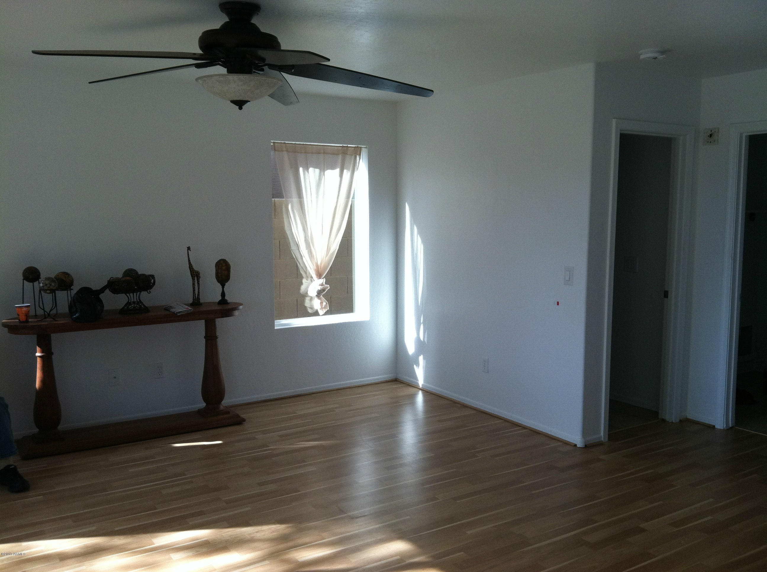 9809 West Heber Road Tolleson, AZ 85353 - Photo 9 of 27 IMG_1195