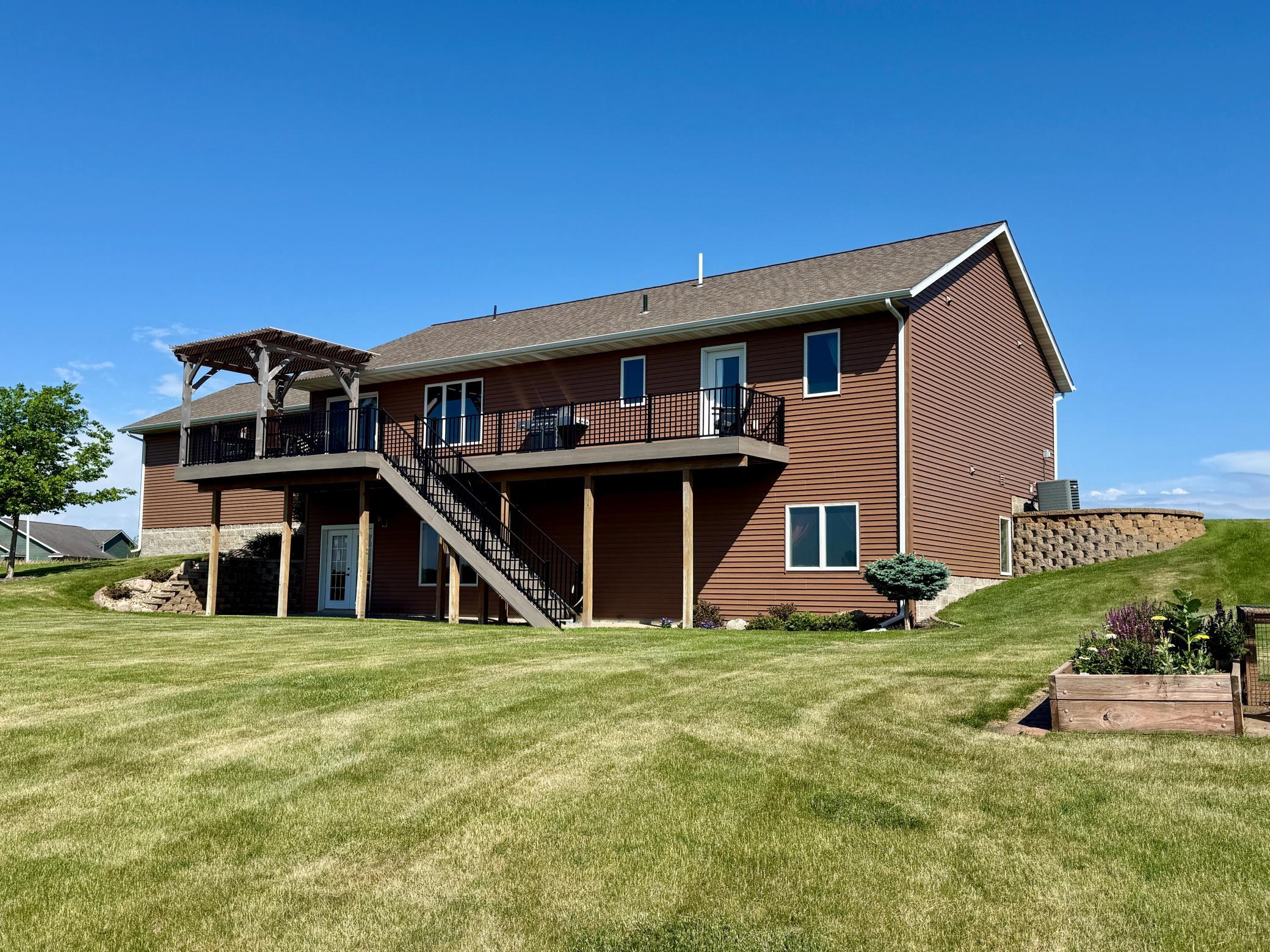 1798 Tiger Ridge Drive Albert Lea, MN 56007 - Photo 3 of 32