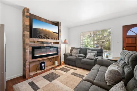 $399,000 | 2100 Bowling Green Drive, Sacramento, CA 95825