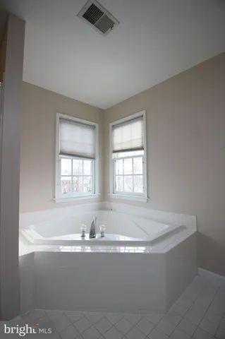 $3,300 | 243 Winter Walk Drive, Gaithersburg, MD 20878