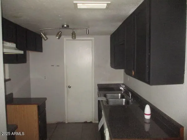 $117,500 | 3944 West Camelback Road, Phoenix, AZ 85019