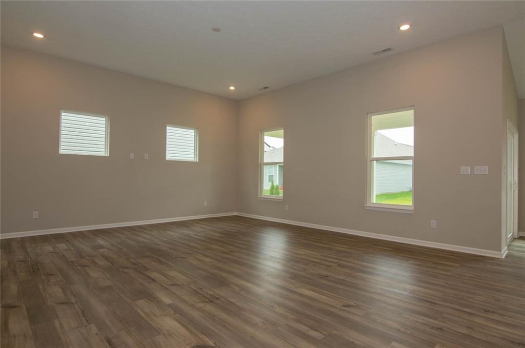 9842 Constellation Drive Pendleton, IN 46064 - Photo 12 of 28