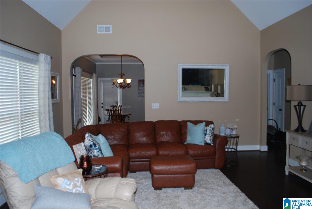 1264 Grants Way Birmingham, AL 35210 - Photo 4 of 23