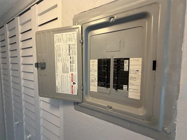 $189,000 | 1045 South Flagler Avenue, Unit 717, Pompano Beach, FL 33060