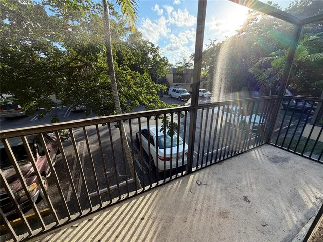 $189,000 | 1045 South Flagler Avenue, Unit 717, Pompano Beach, FL 33060