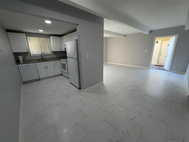 $189,000 | 1045 South Flagler Avenue, Unit 717, Pompano Beach, FL 33060