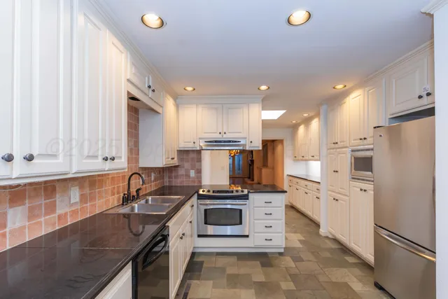 $355,000 | 1615 South Bryan Street, Unit 11, Amarillo, TX 79102