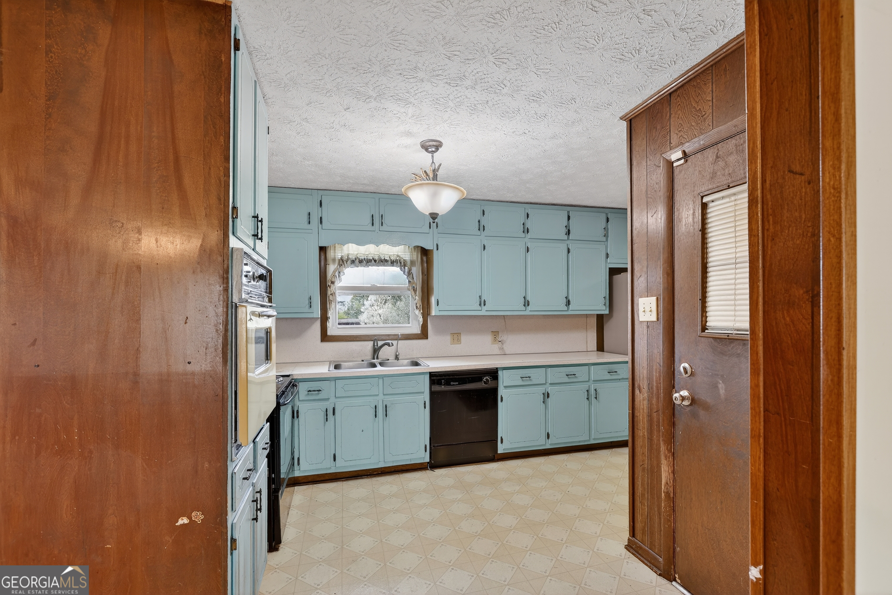 2324 Wilson Road Northwest Conyers, GA 30012 - Photo 6 of 46