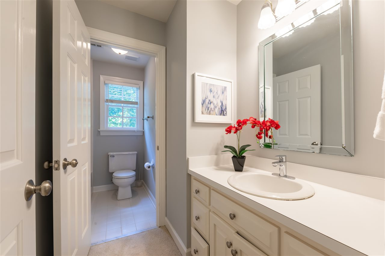 1021 Temple Street Raleigh, NC 27609 - Photo 17 of 28 Bathroom