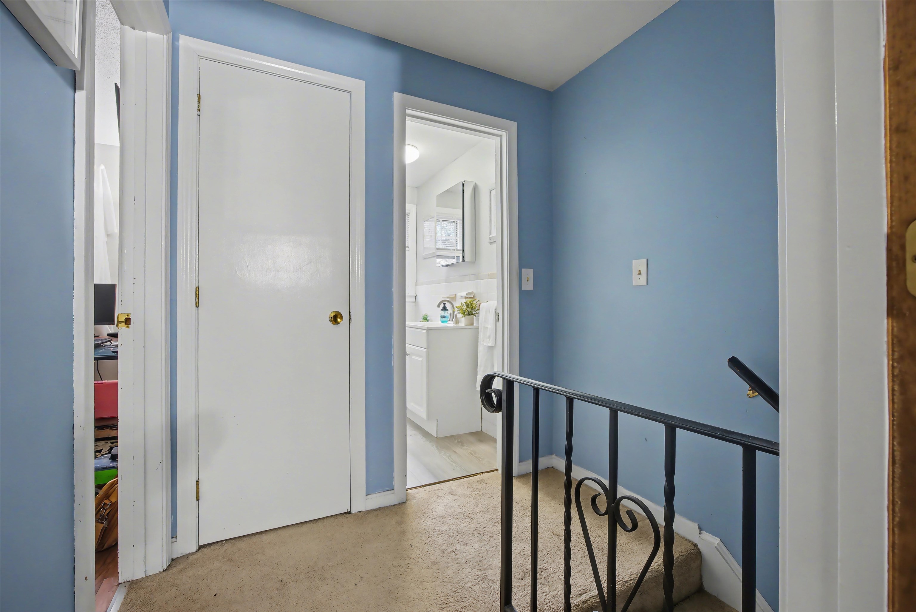 38 Midridge Circle Londonderry, NH 03053 - Photo 11 of 28