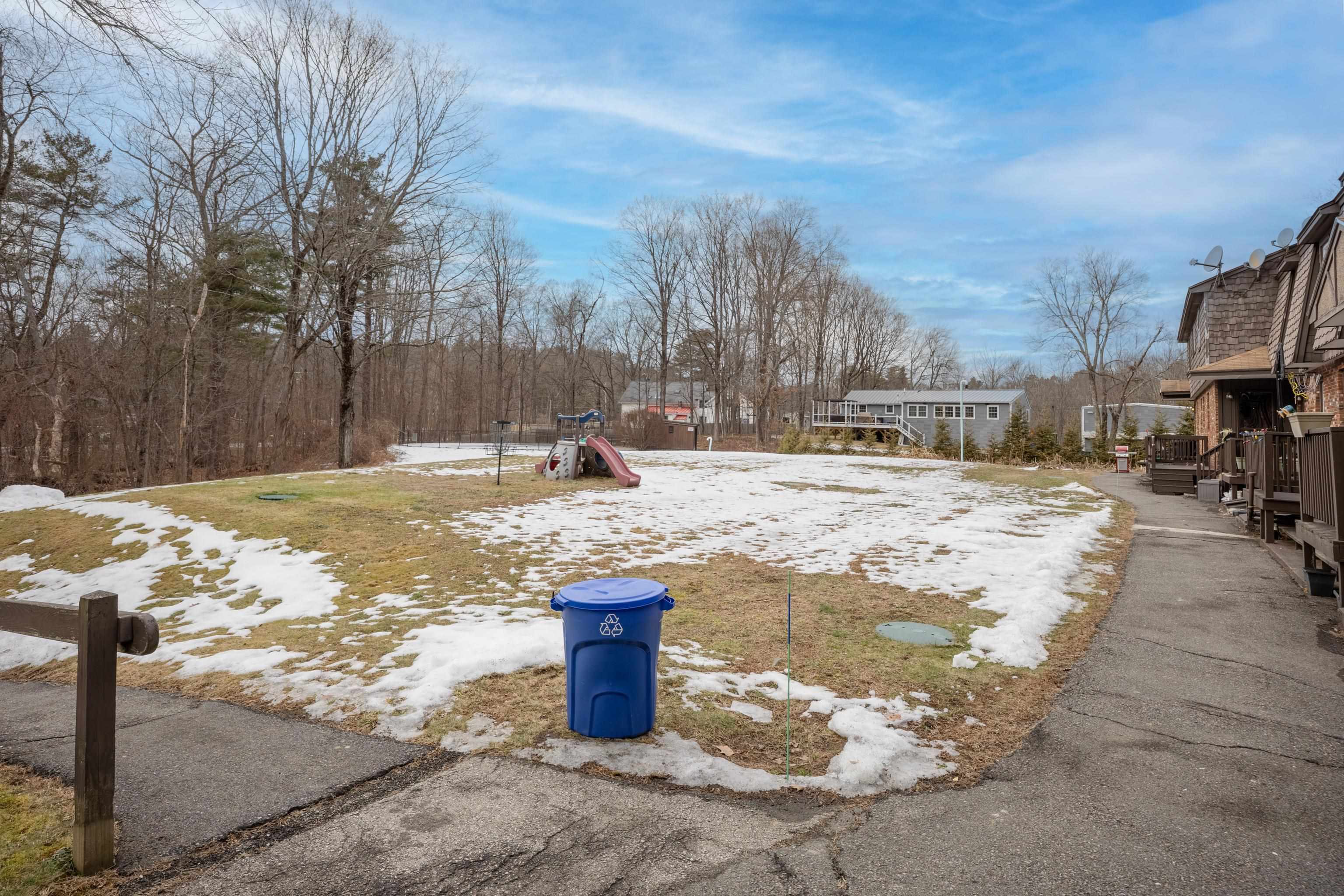 38 Midridge Circle Londonderry, NH 03053 - Photo 23 of 28