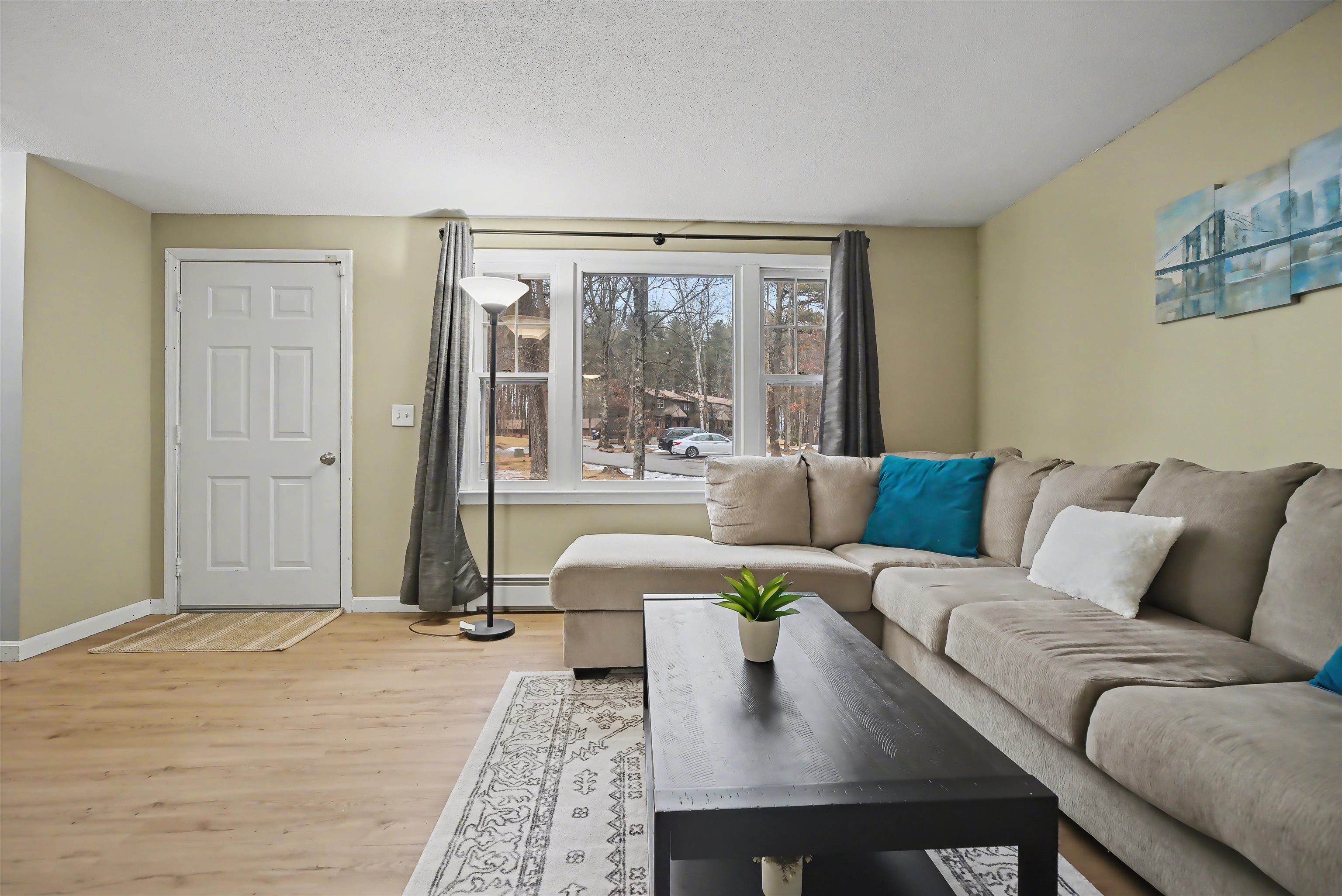 38 Midridge Circle Londonderry, NH 03053 - Photo 6 of 28