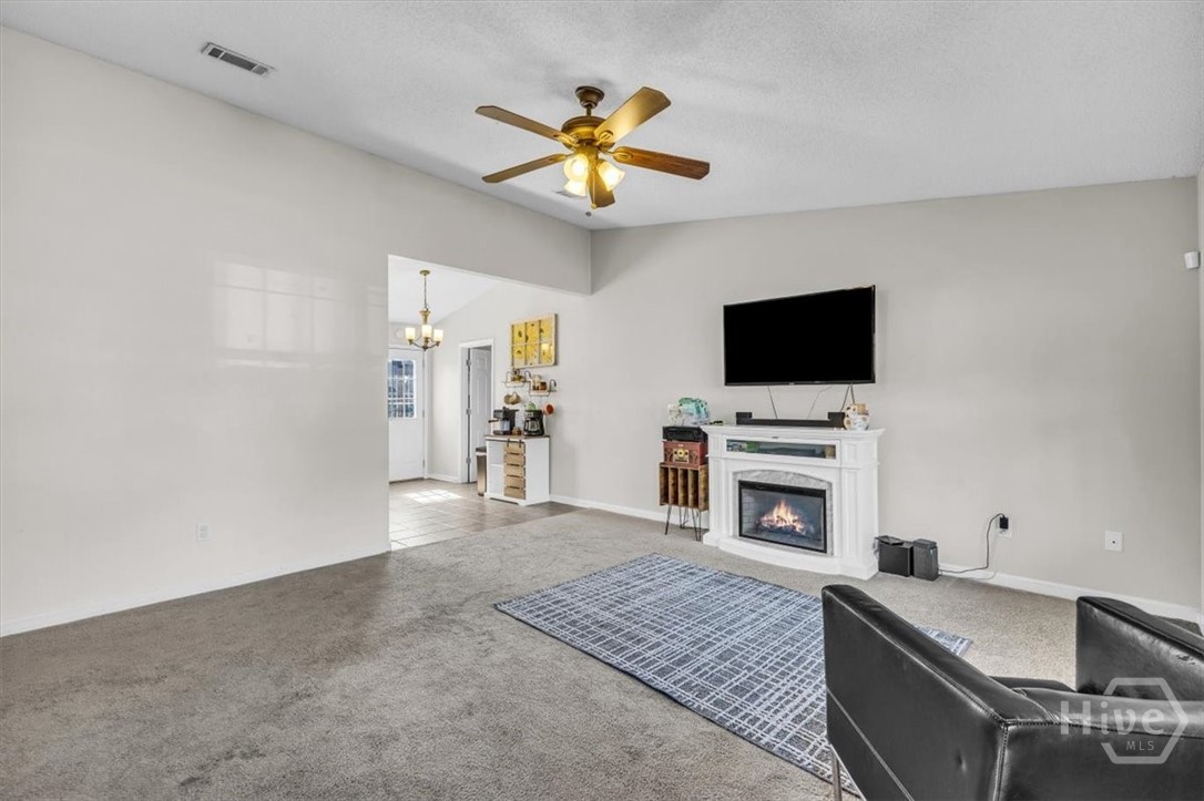 1244 Chinook Way Hinesville, GA 31313 - Photo 8 of 27