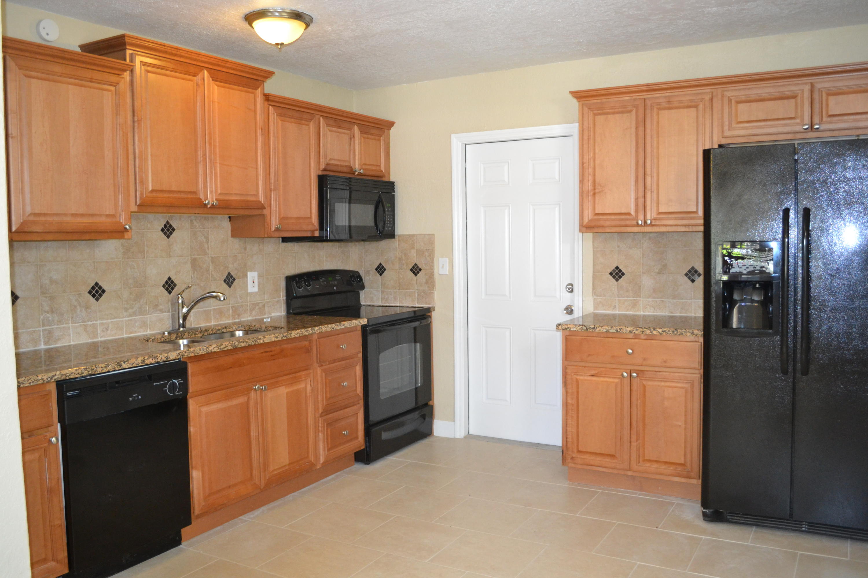 532 Beech Road West Palm Beach, FL 33409 - Photo 7 of 11 DSC_0017