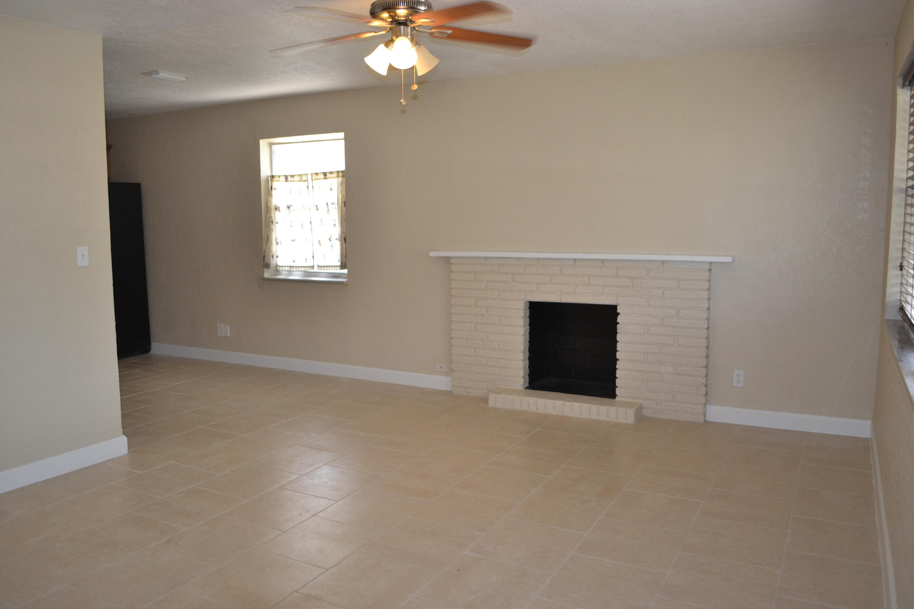 532 Beech Road West Palm Beach, FL 33409 - Photo 8 of 11 DSC_0018