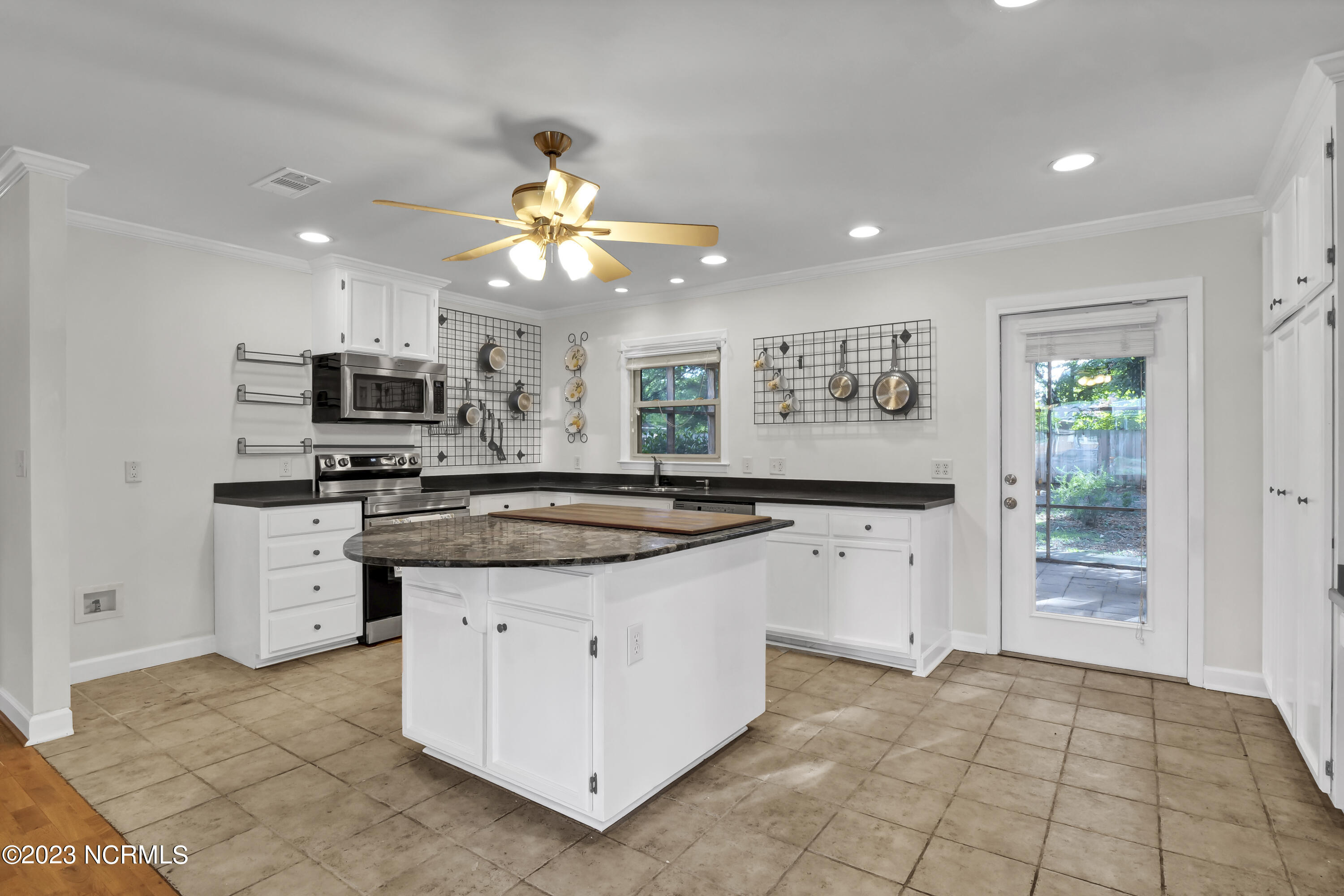 218 Apollo Drive Wilmington, NC 28405 - Photo 14 of 36 PJA16445