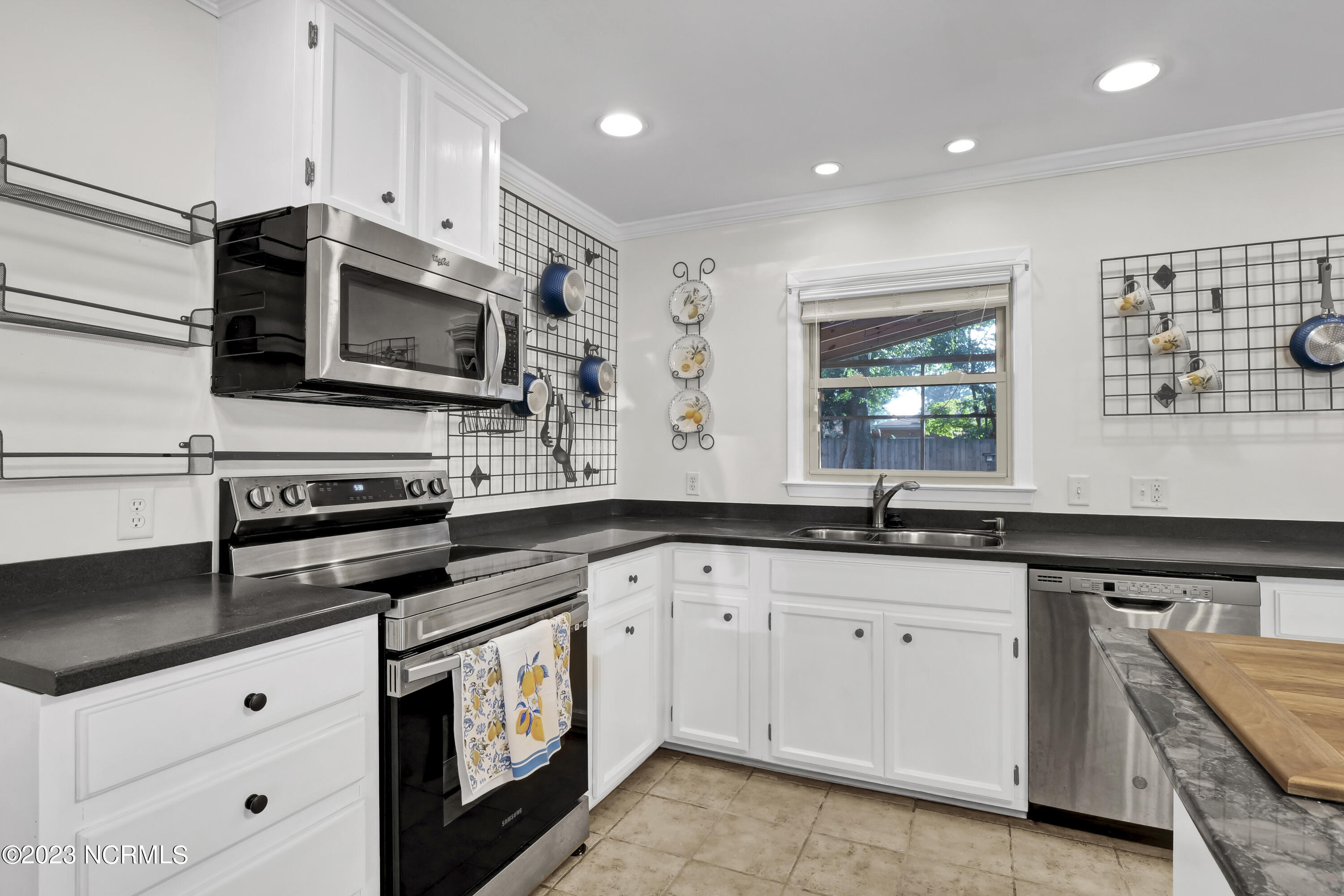 218 Apollo Drive Wilmington, NC 28405 - Photo 16 of 36 PJA16450