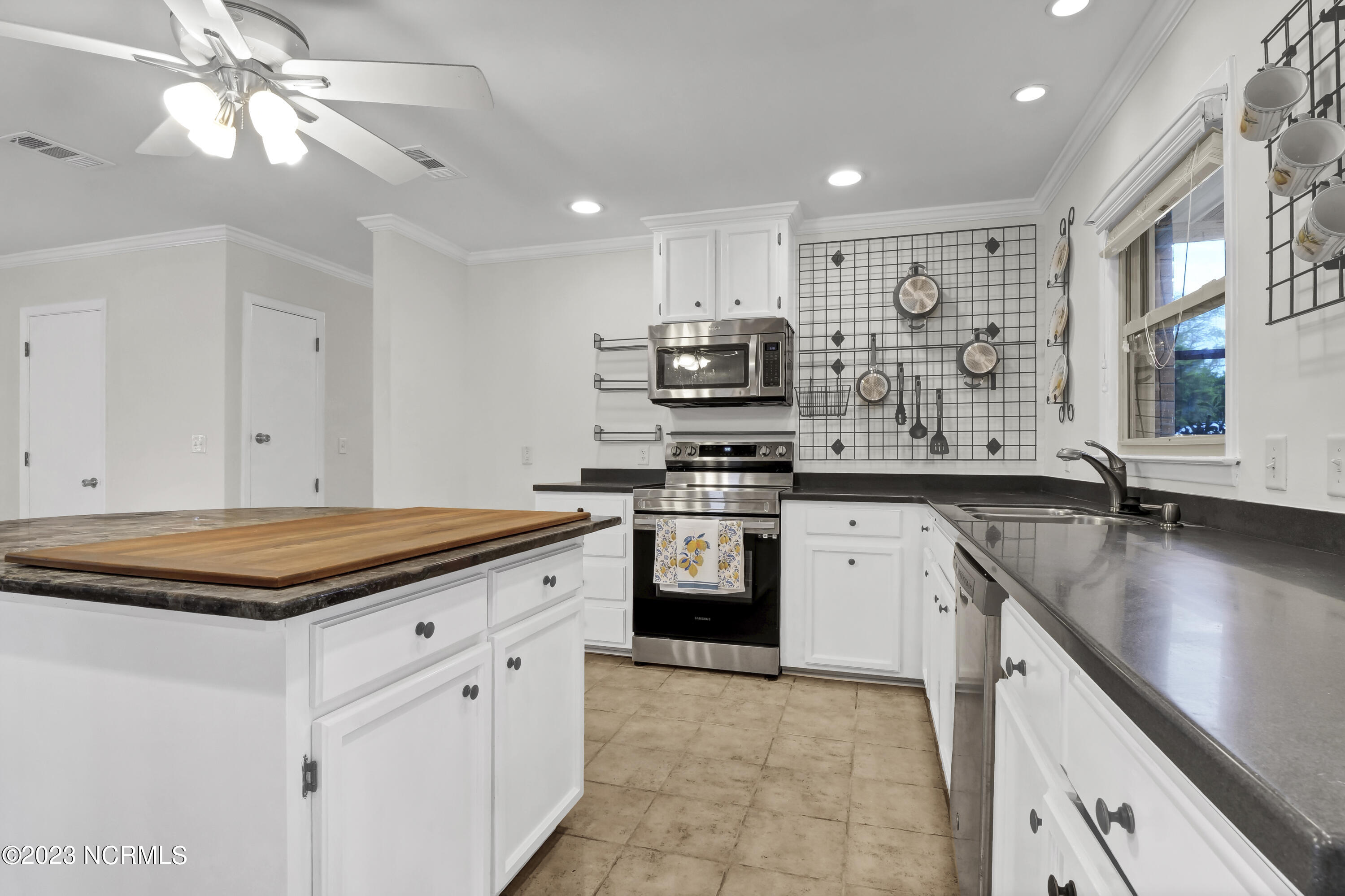 218 Apollo Drive Wilmington, NC 28405 - Photo 17 of 36 PJA16460