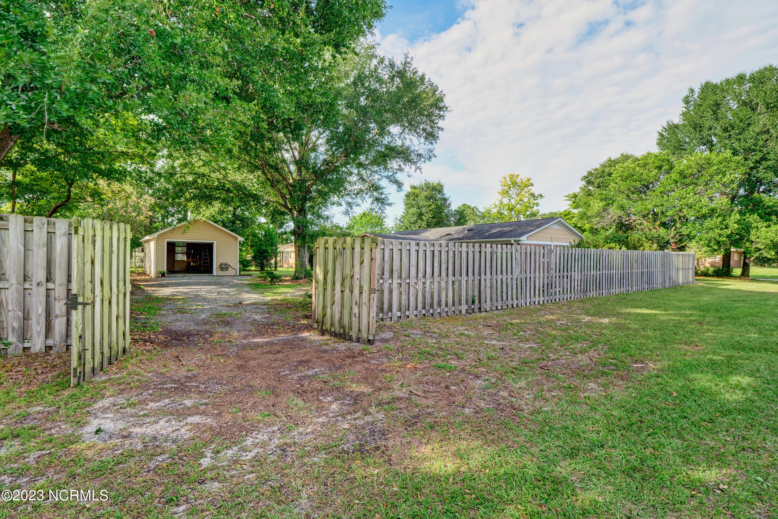218 Apollo Drive Wilmington, NC 28405 - Photo 3 of 36 PJA16339_40_41_42_43