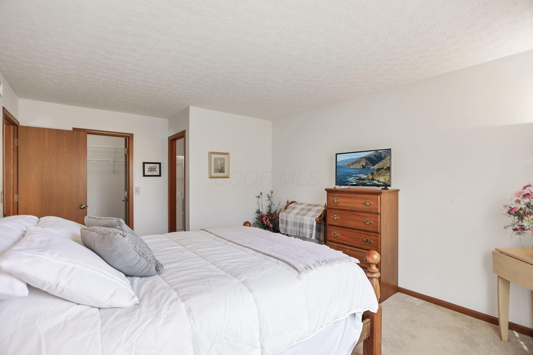 1588 Heatherview Lane Heath, OH 43056 - Photo 21 of 52 Owner's Suite