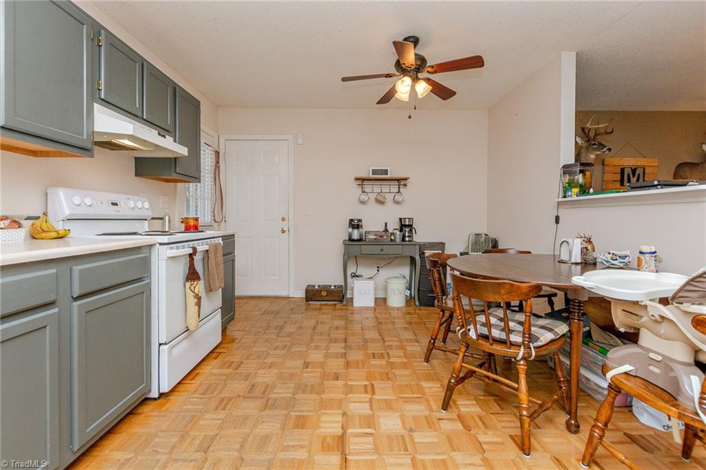 7227 Greeson Road Whitsett, NC 27377 - Photo 12 of 31 Gallery Image 12